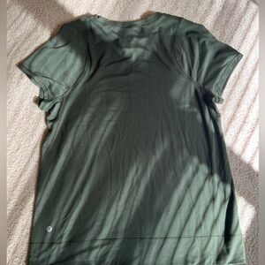 Lululemon Tshirt